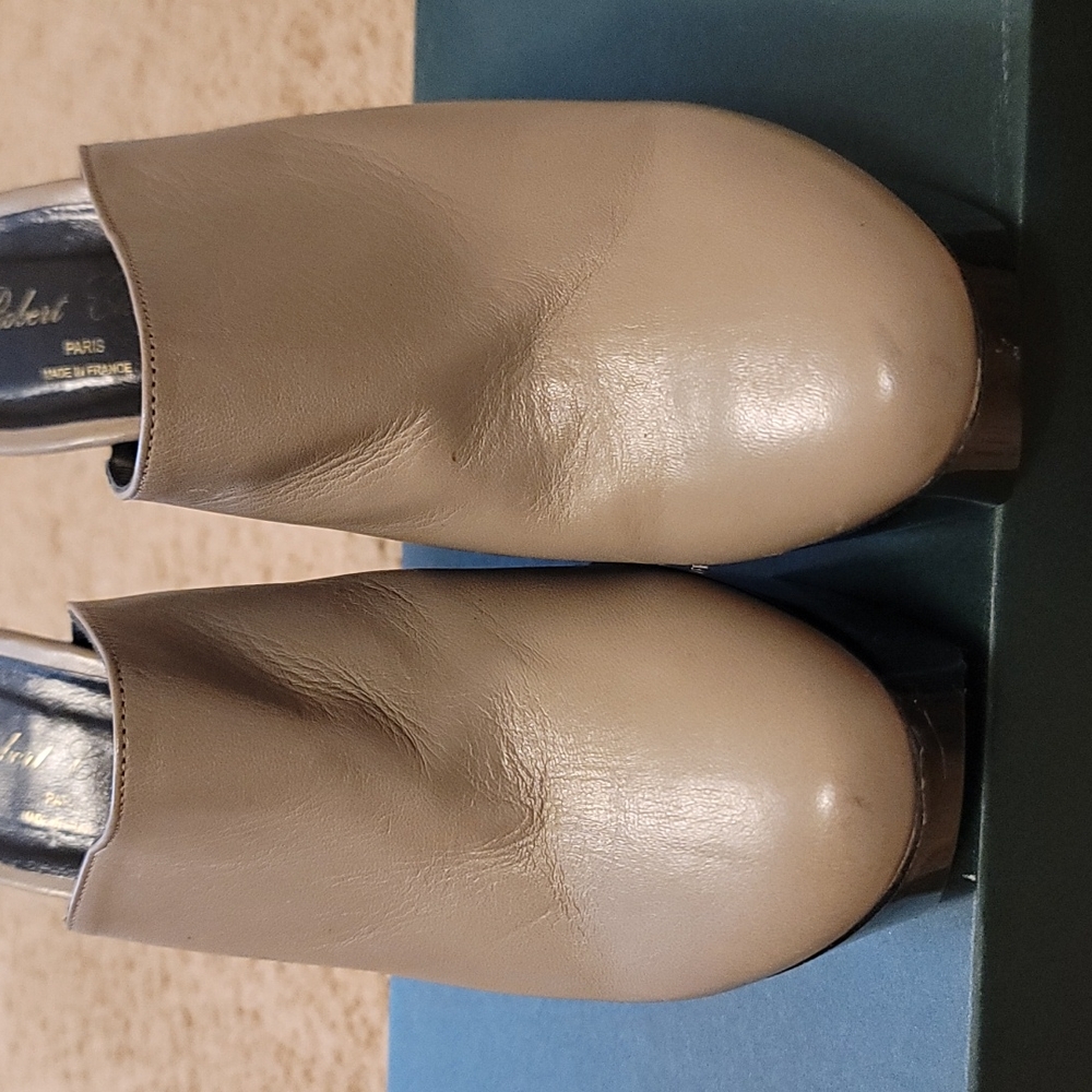 Great Condition Robert Clergerie Slides - image 4